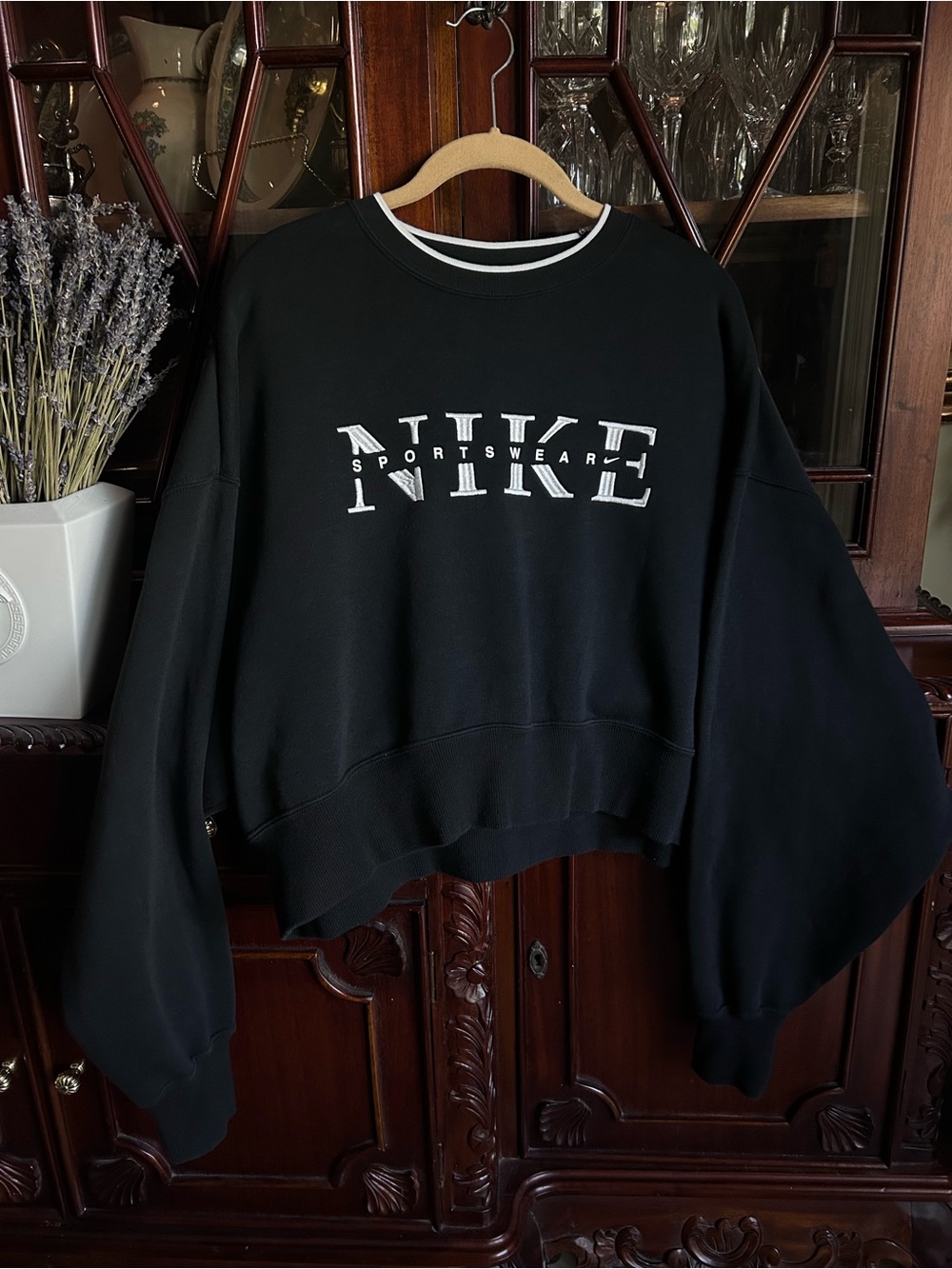 Nike Phoenix Fleece Black Logo Sportswear Cropped Sweatshirt